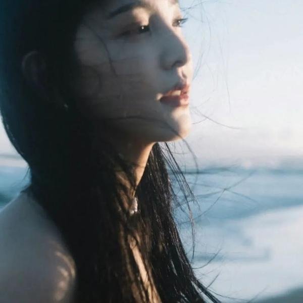 幸福的白天鹅